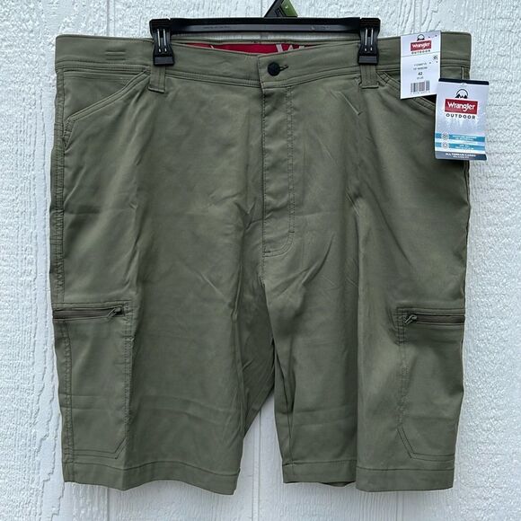 Men's Outdoor Performance Zip Cargo Short with UPF 50+ Size 42 - Picture 3 of 12